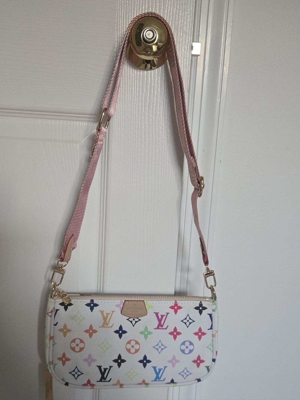 NWT!! BEAUTIFUL POUCHETTE SHOULDER BAG WITH ADJUSTABLE CROSS BODY STRAP